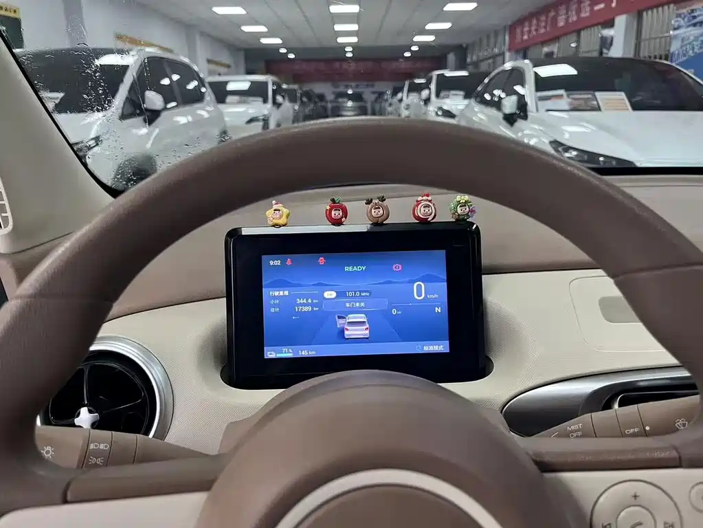 Wuling MINIEV — миниатюра 4
