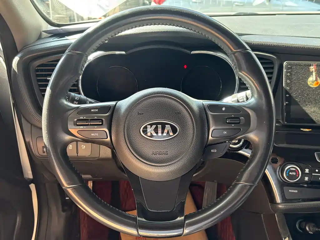 Kia K5 — миниатюра 10