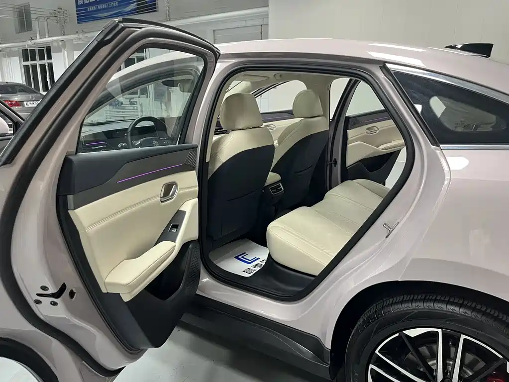 BYD Qin L — миниатюра 12