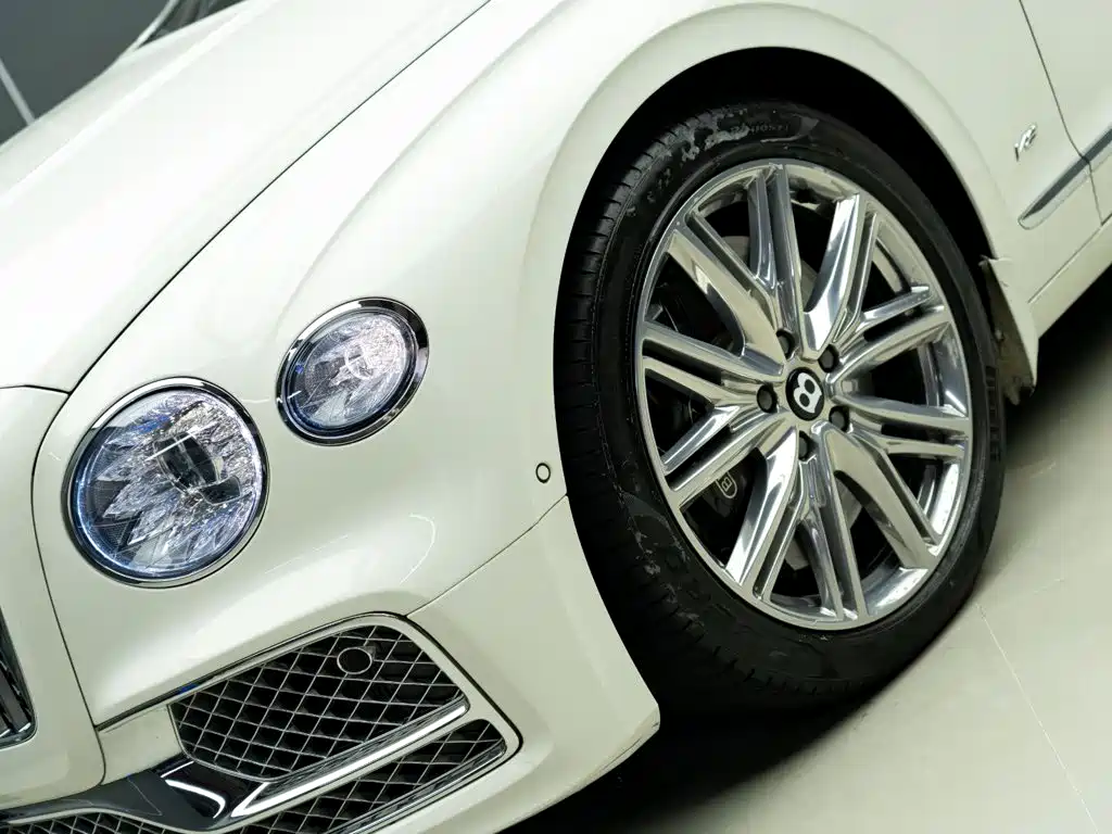 Bentley Flying Spur — миниатюра 2