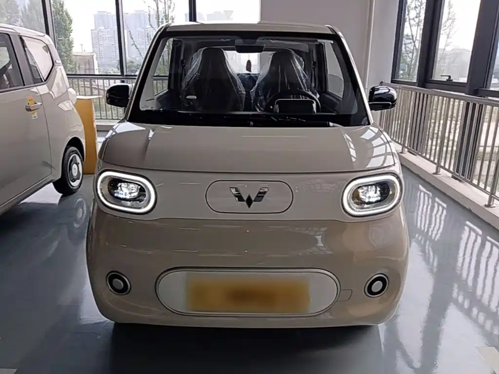 Wuling MINIEV — миниатюра 3