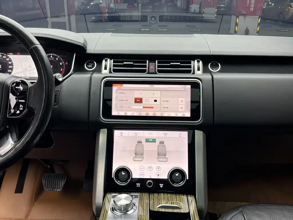 Land Rover Range Rover — миниатюра 20