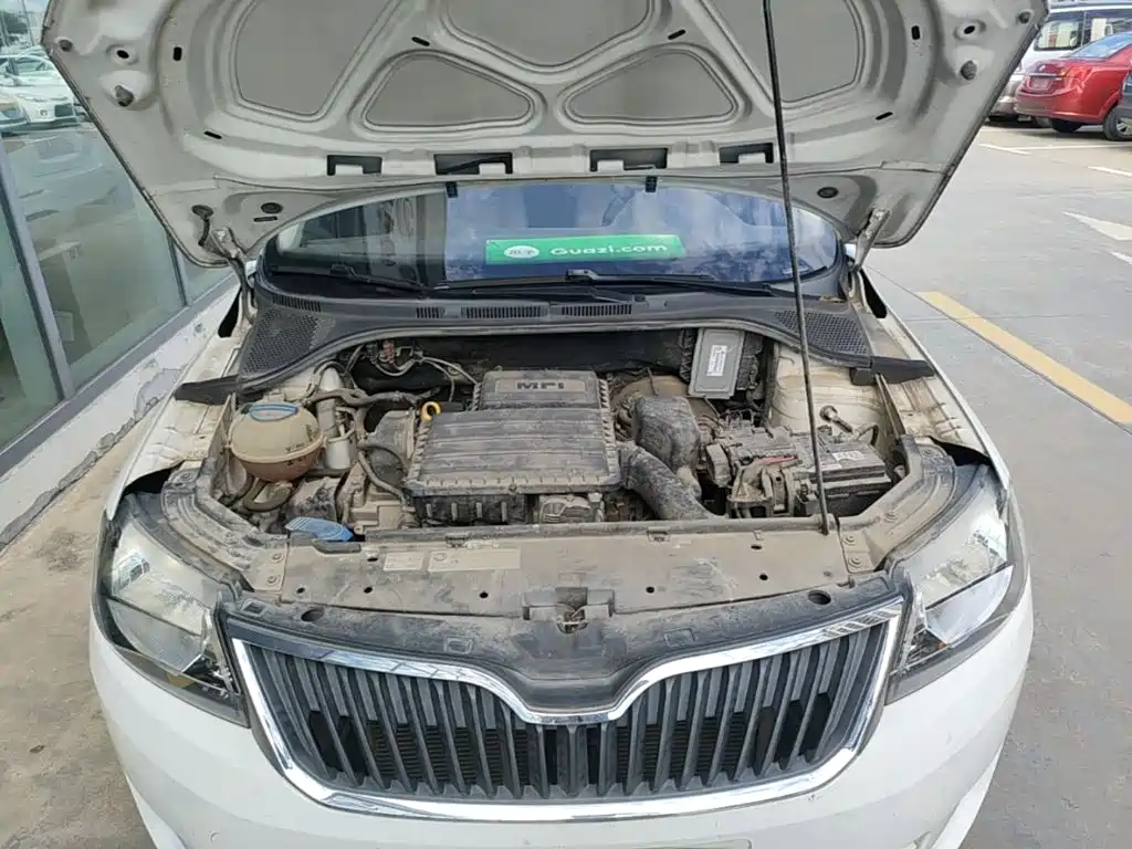 Skoda Rapid — миниатюра 20