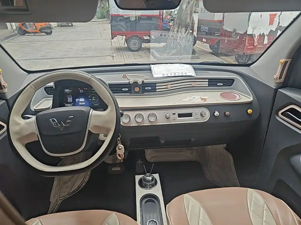 Wuling MINIEV — миниатюра 10