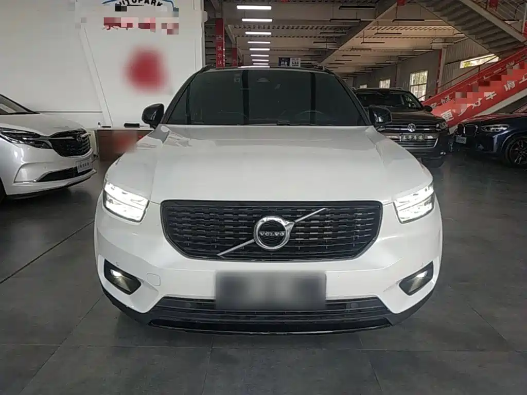 Volvo XC40 — миниатюра 3