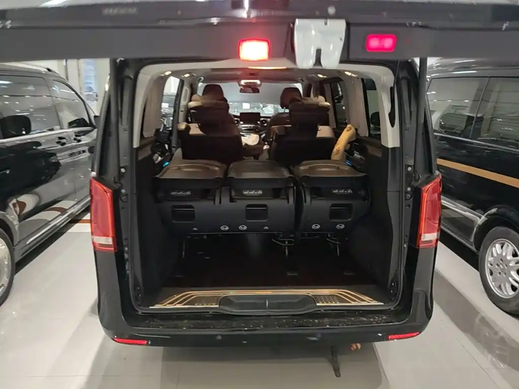 Mercedes-Benz V-Class — миниатюра 15