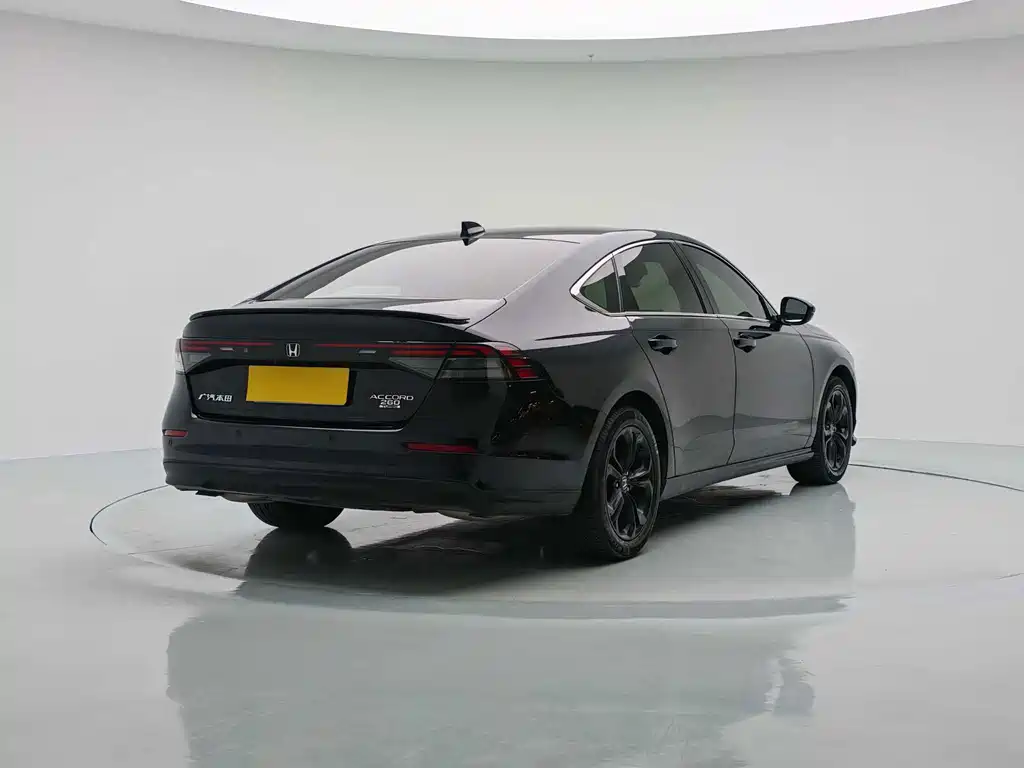 Honda Accord — миниатюра 6