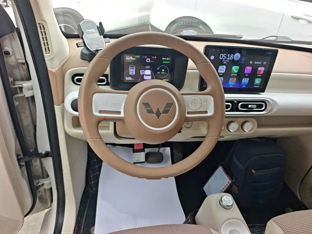 Wuling MINIEV — миниатюра 11