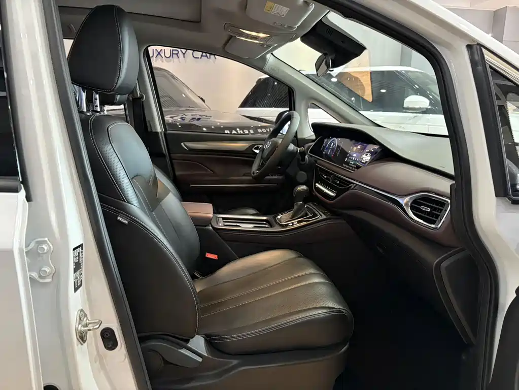 GAC Motor Trumpchi M6 — миниатюра 10