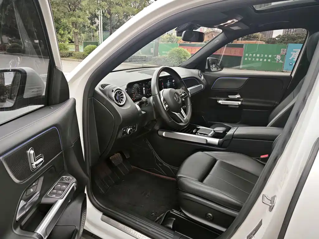 Mercedes-Benz GLB — миниатюра 6