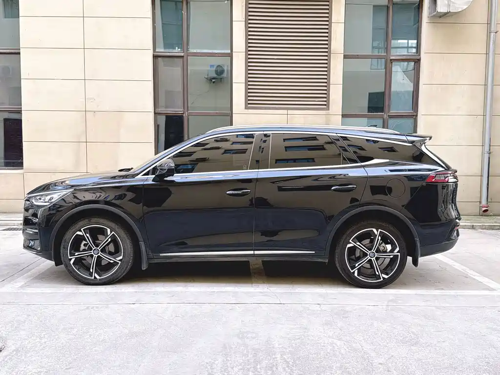 BYD Tang New Energy — миниатюра 3