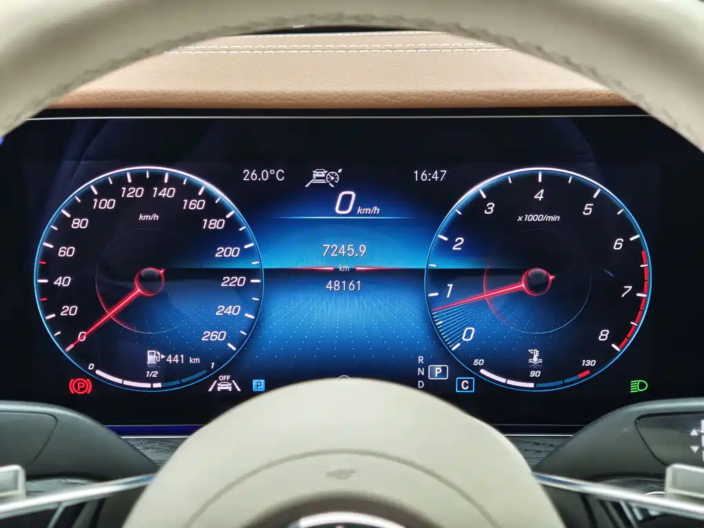 MERCEDES-BENZ E CLASS