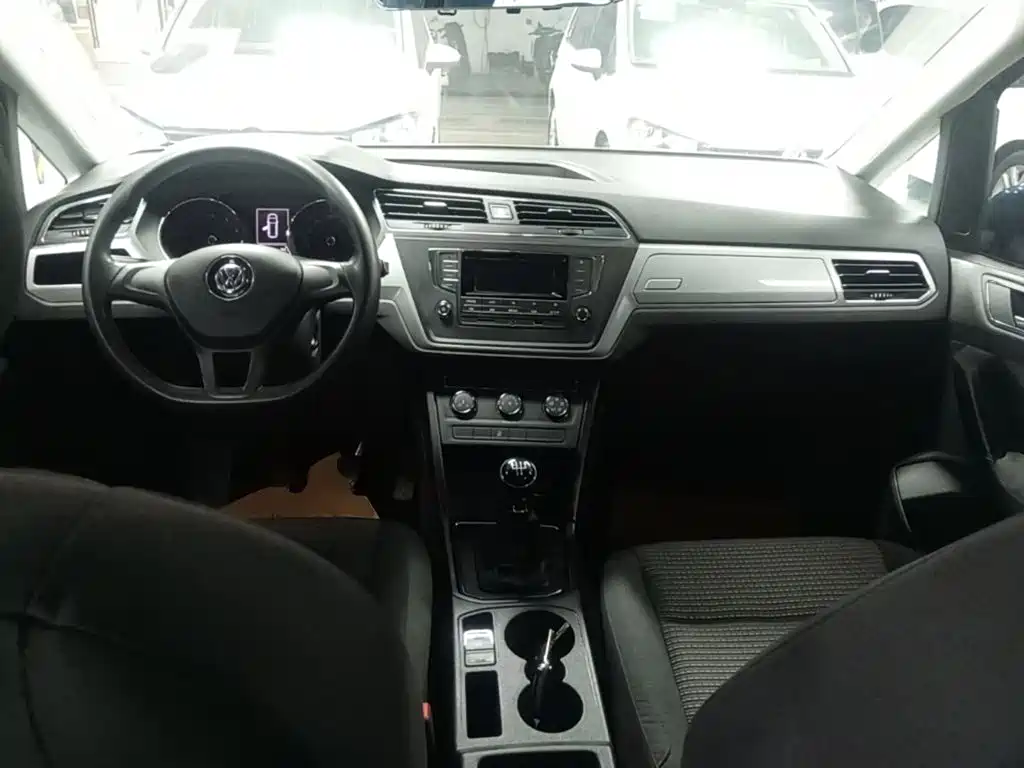 Volkswagen Touran — миниатюра 10