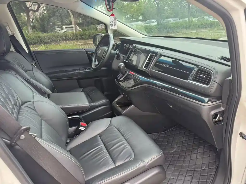 Honda Elysion — миниатюра 19