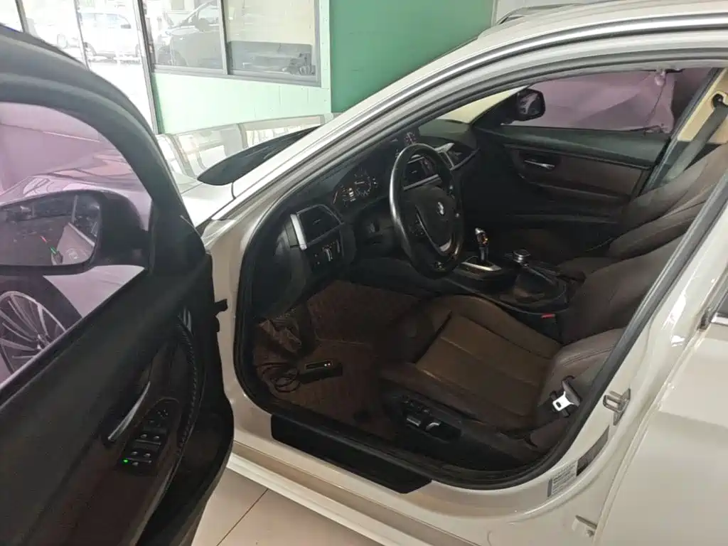 BMW 3 Series — миниатюра 16