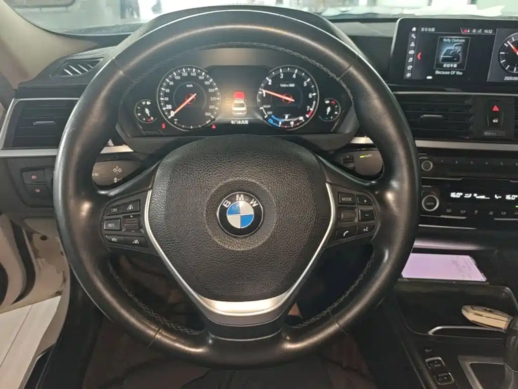 BMW 3 Series — миниатюра 11