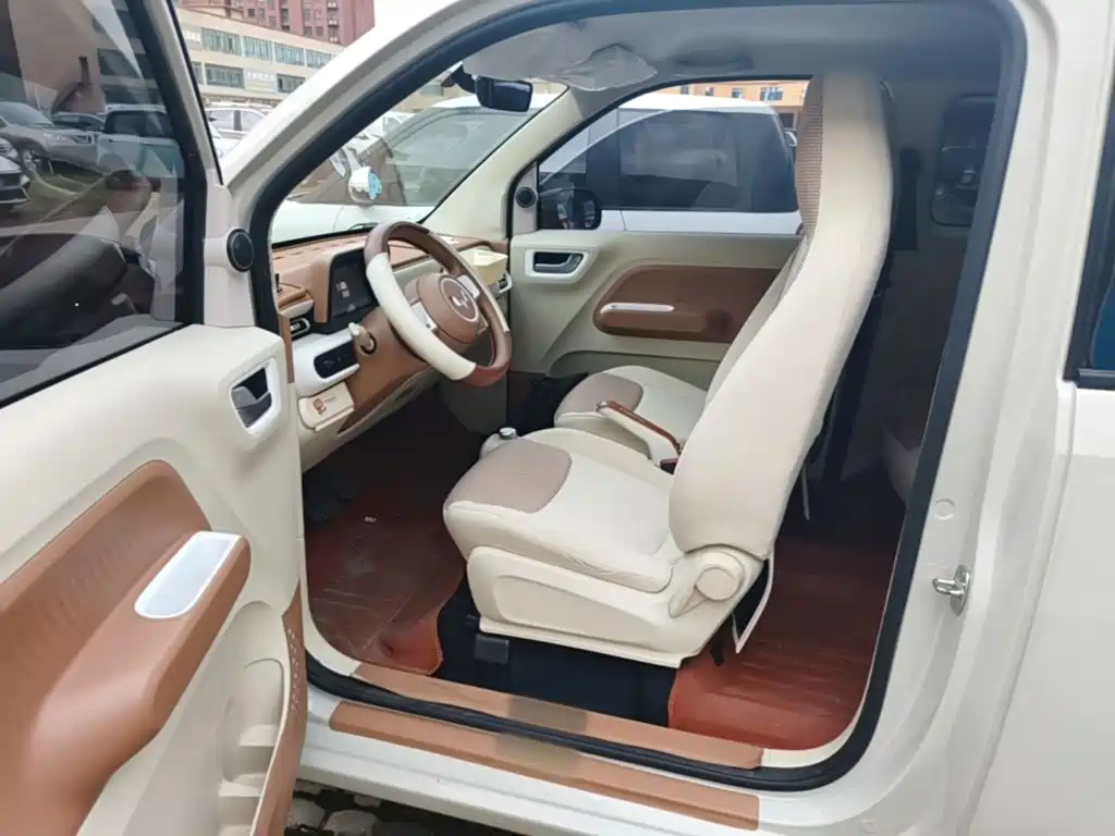 Wuling MINIEV — миниатюра 16