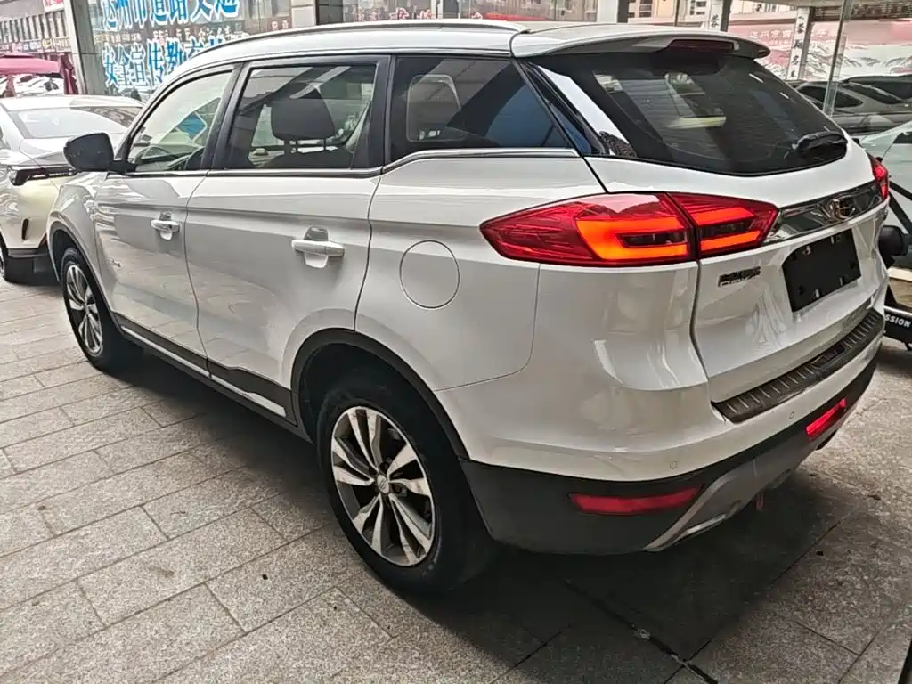 Geely Boyue — миниатюра 5