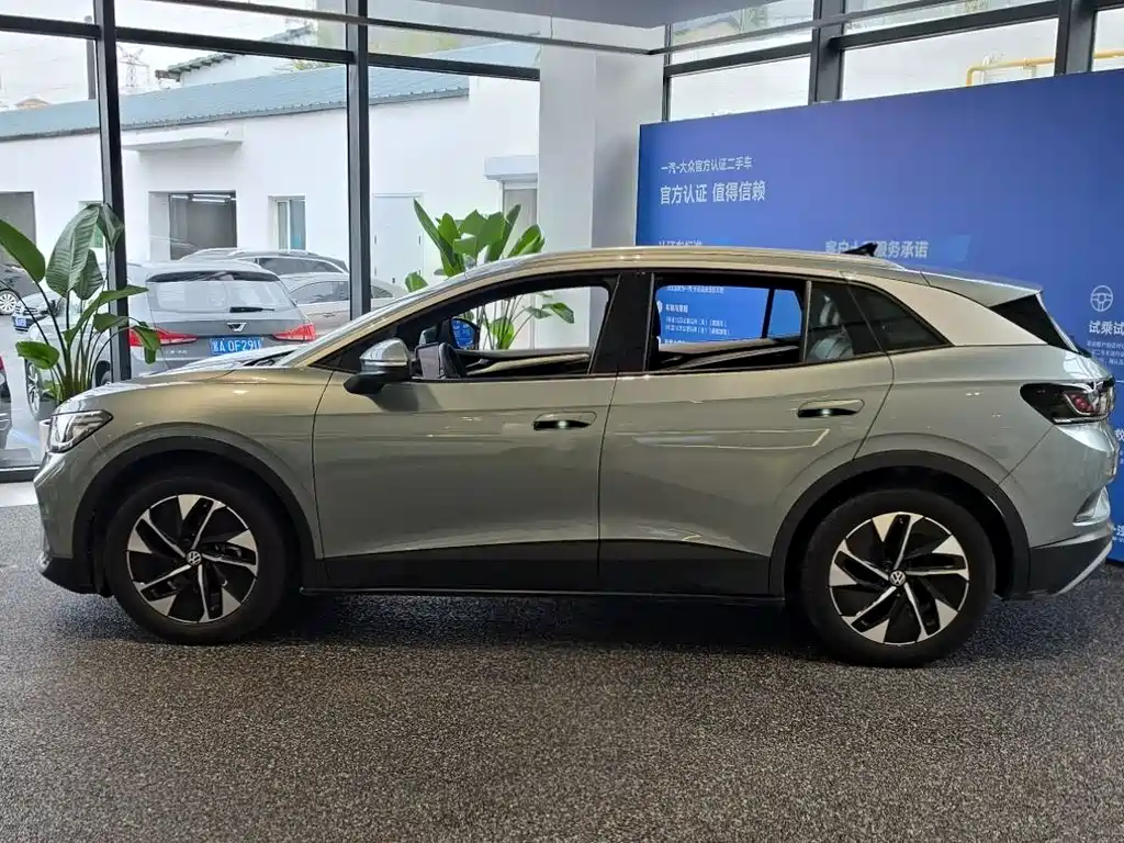 Volkswagen ID.4 Crozz — миниатюра 3
