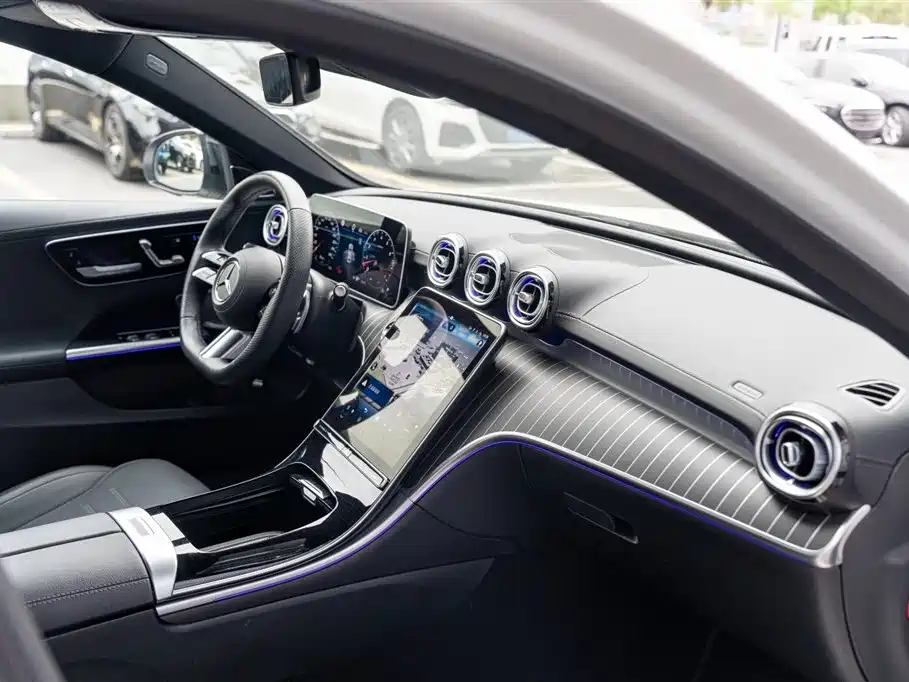 Mercedes-Benz C-Class — миниатюра 15