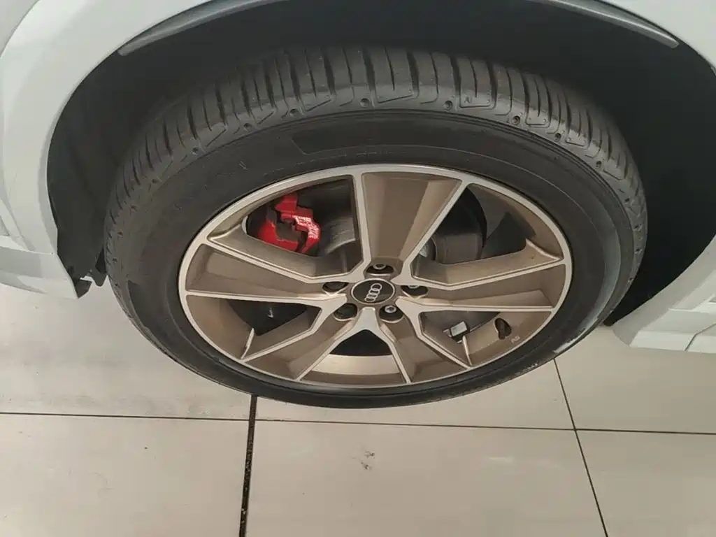Audi Q2L — миниатюра 23