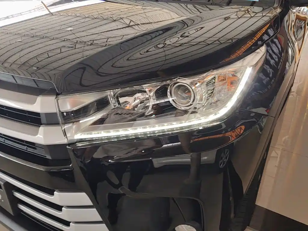 Toyota Highlander — миниатюра 18