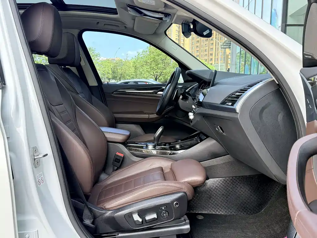 BMW X3 2018 xDrive30i Lead M Sport V