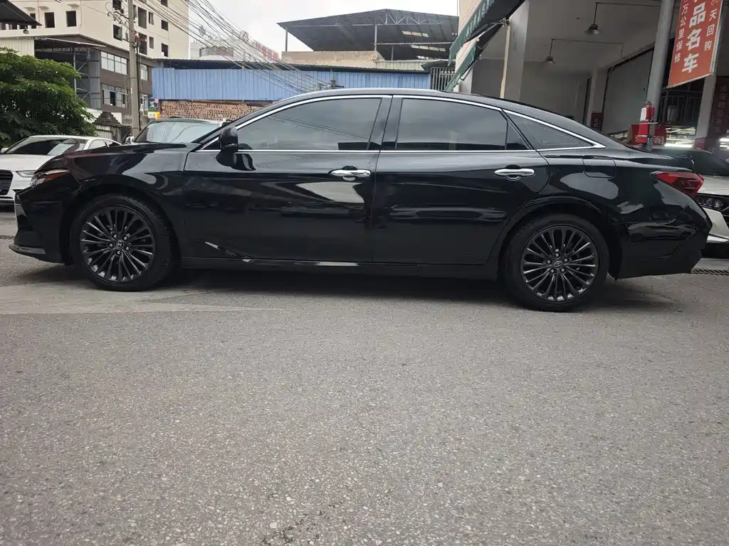 Toyota Avalon — миниатюра 8