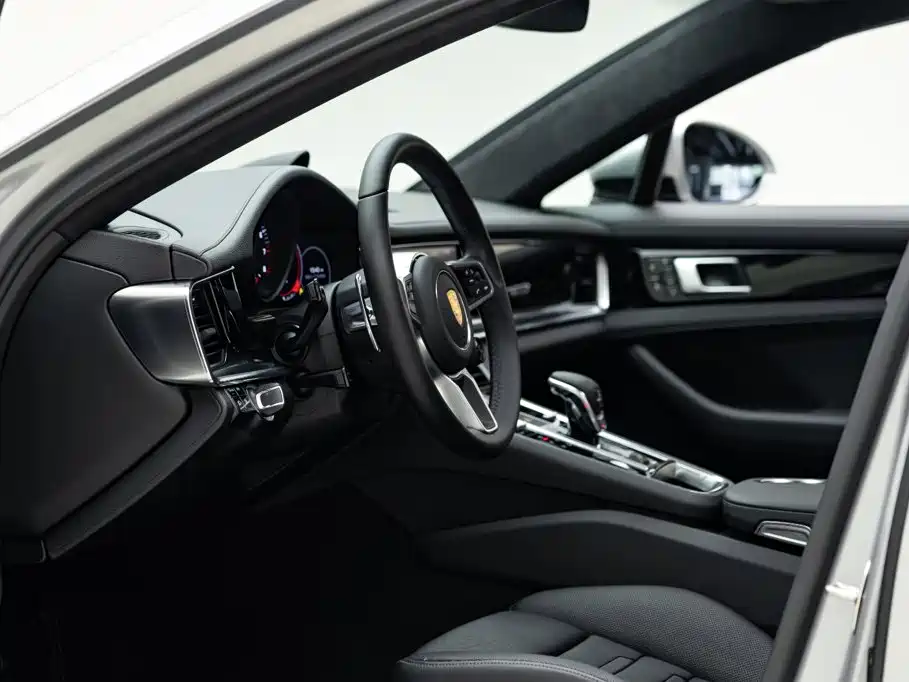 Porsche Panamera — миниатюра 9