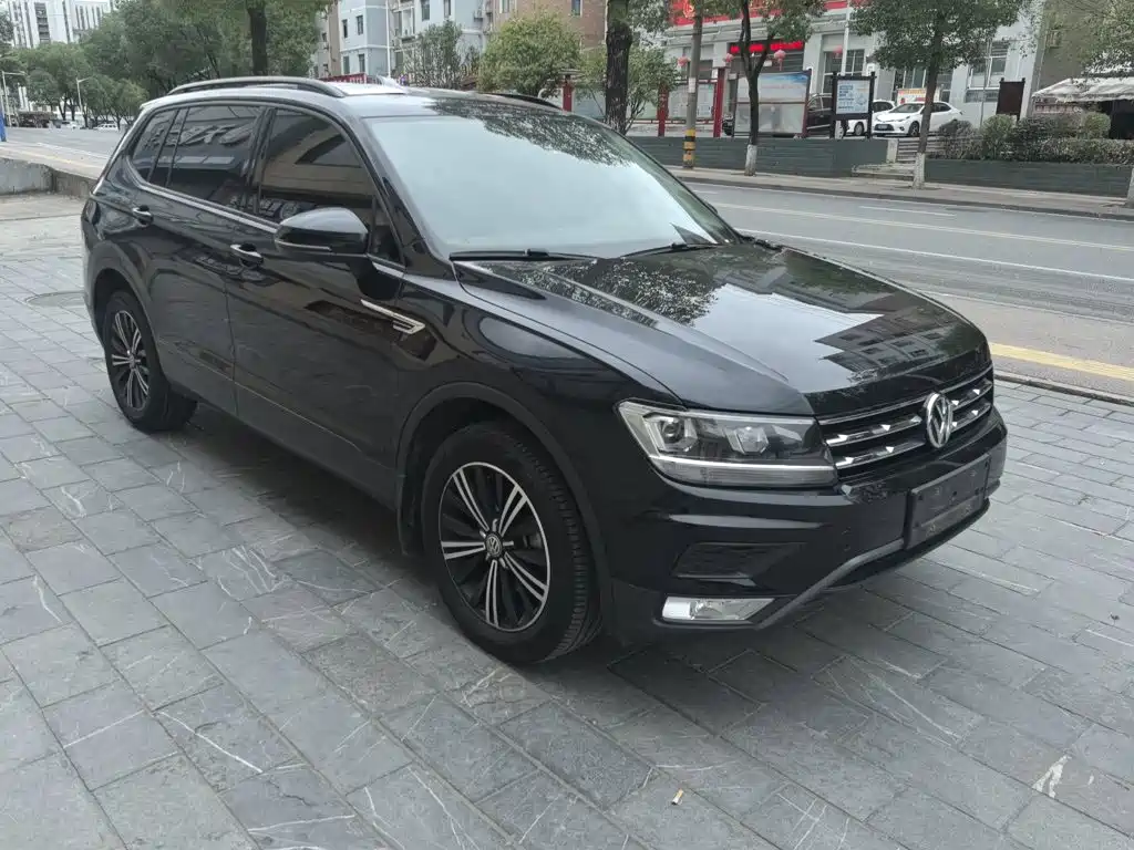 Volkswagen Tiguan L — миниатюра 13