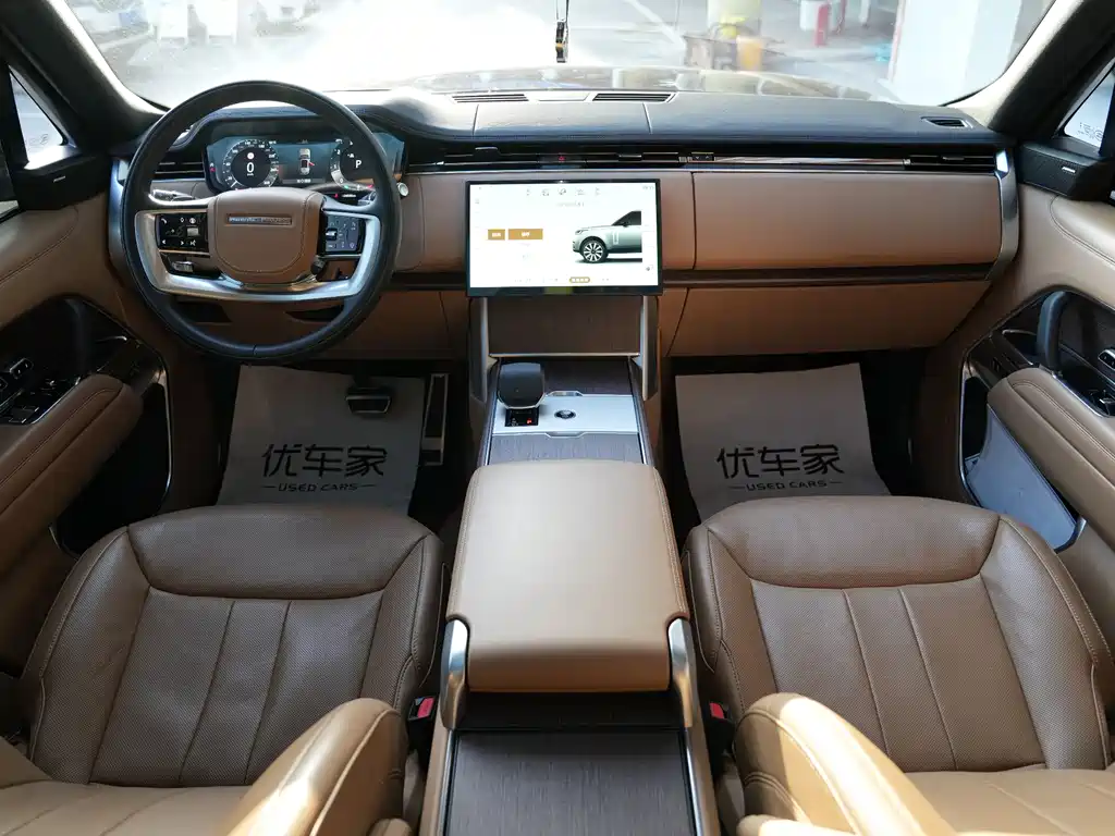 Land Rover Range Rover 2025 3.0 L6 400PS Long Wheelbase