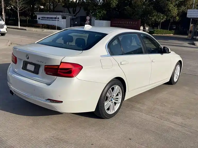 BMW 3 Series — миниатюра 6