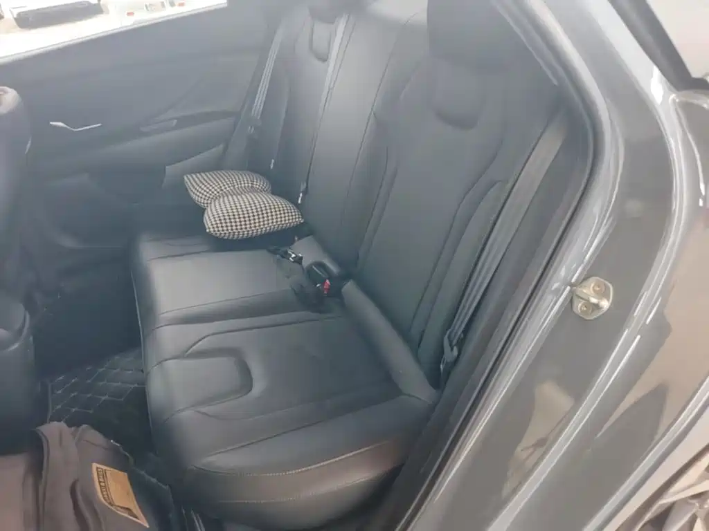 Hyundai Elantra — миниатюра 17
