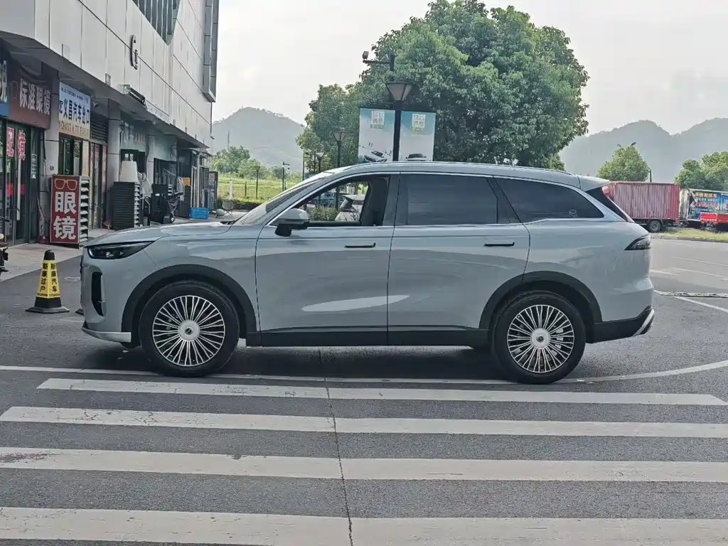 Chery Tiggo 8L — миниатюра 8