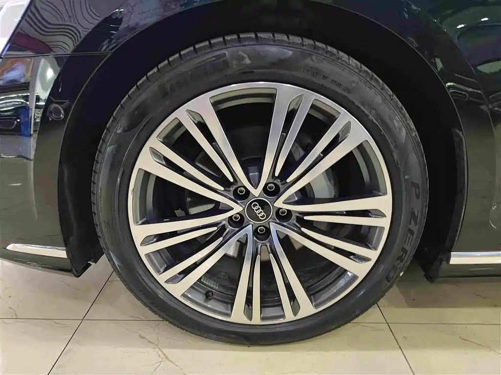 Audi A8 — миниатюра 10