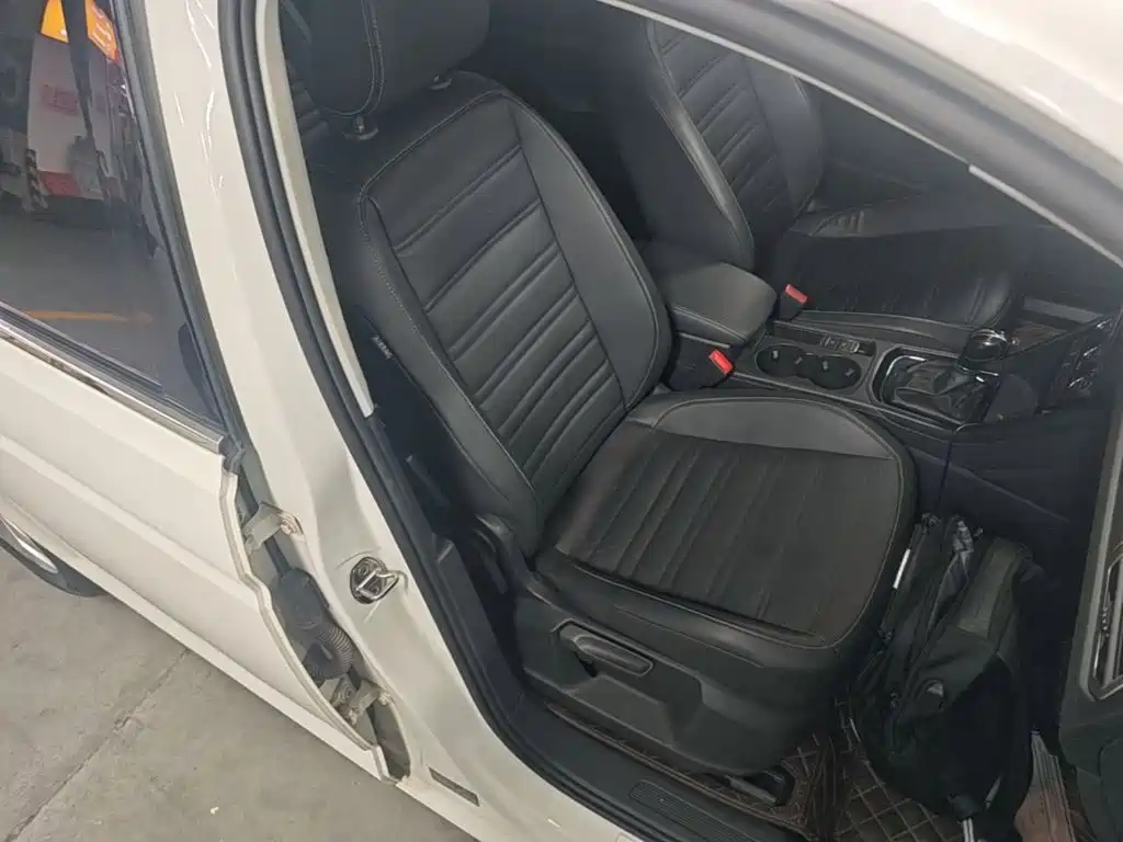 Volkswagen Touran — миниатюра 25