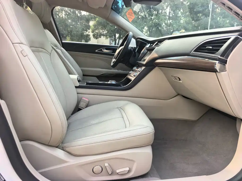 Ford Taurus — миниатюра 10