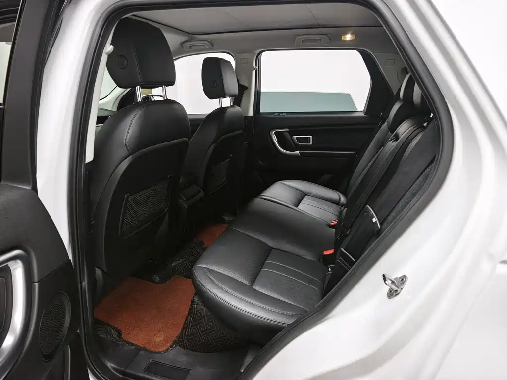 Land Rover Discovery Sport — миниатюра 8