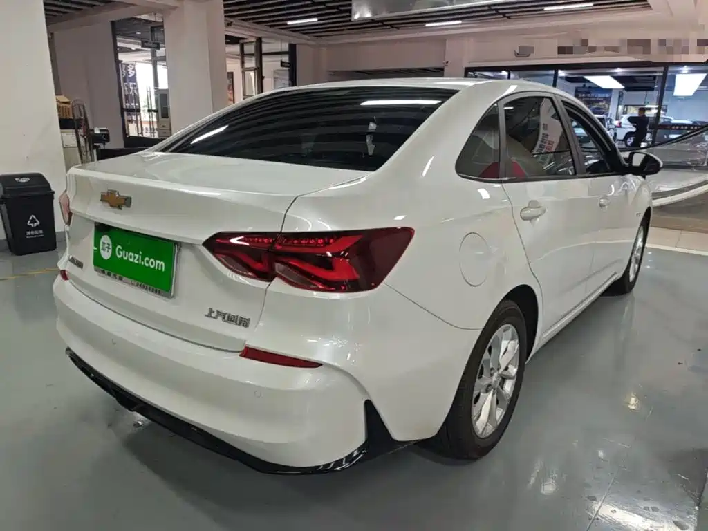 Chevrolet Monza — миниатюра 7