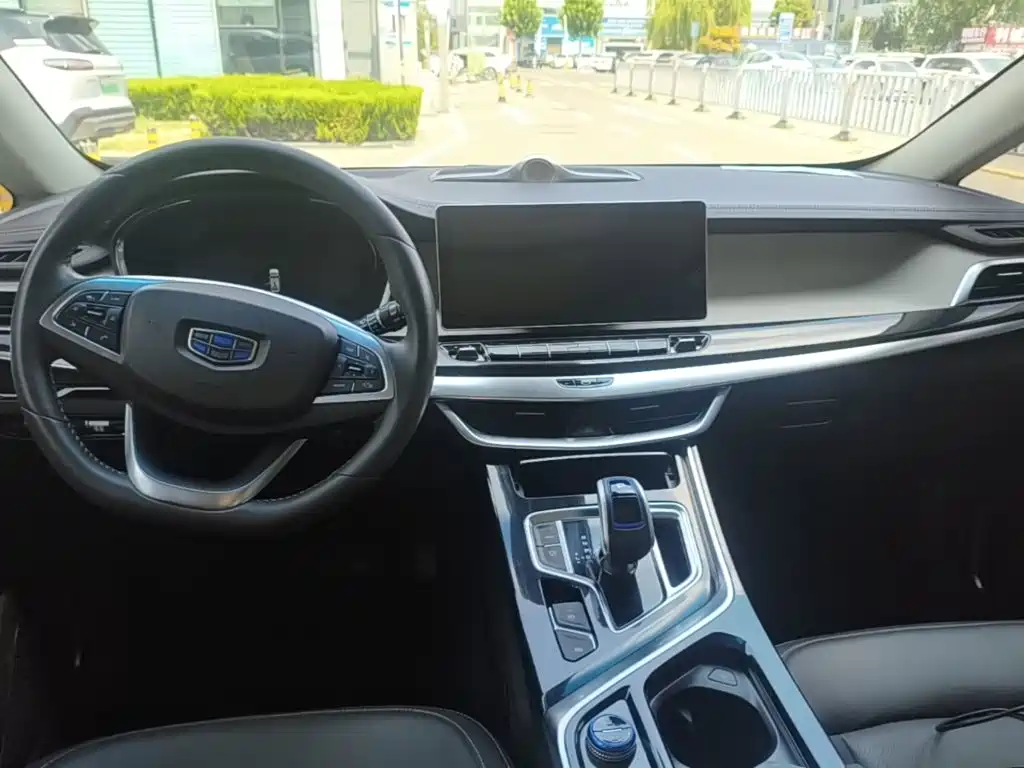 Geely Jia Ji New Energy — миниатюра 10
