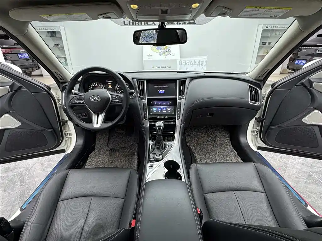 INFINITI Q50L