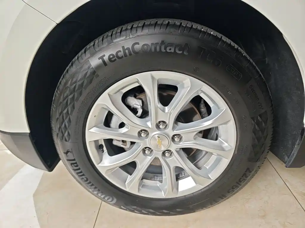 Chevrolet Equinox — миниатюра 23