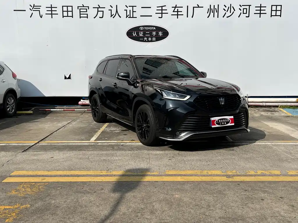 Toyota Crown Kluger — миниатюра 3