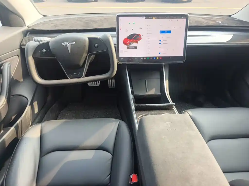 Tesla Model 3 — миниатюра 10