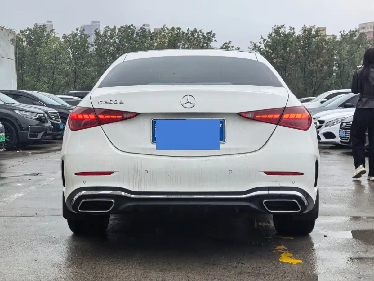 Mercedes-Benz C-Class