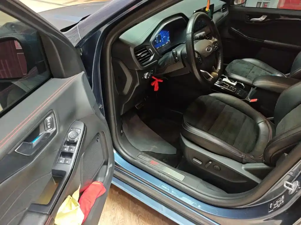 Ford Escape — миниатюра 16
