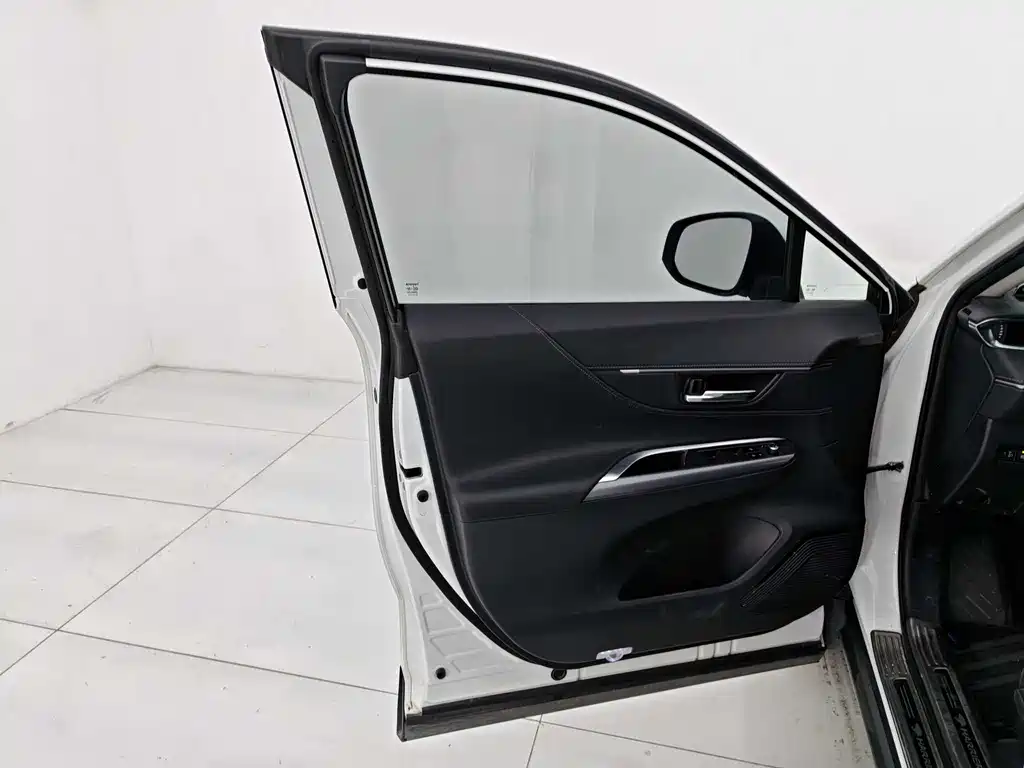 TOYOTA LING FANG HARRIER