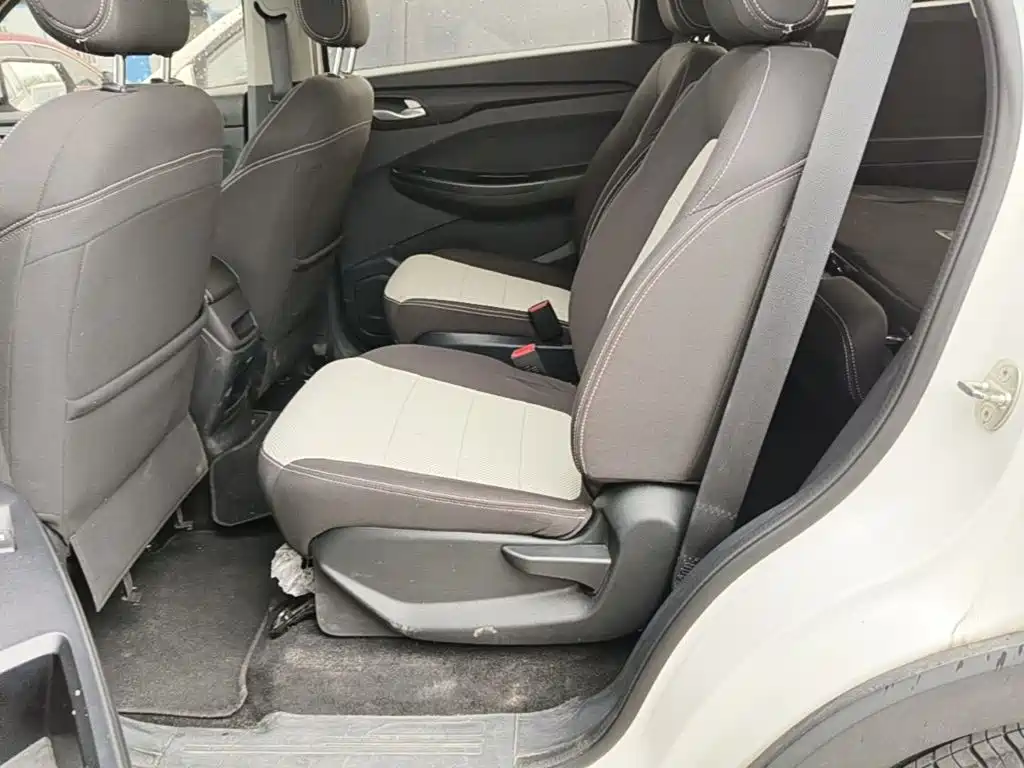 Wuling Hongguang S3 — миниатюра 17
