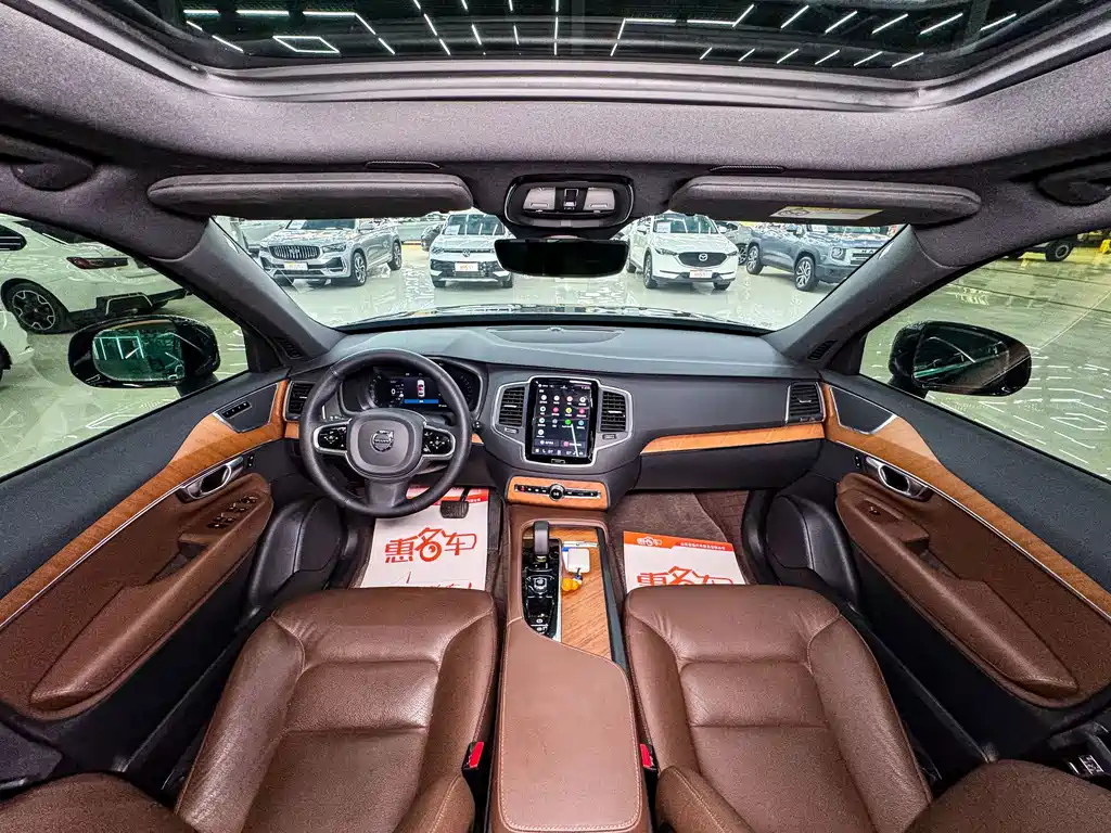 Volvo XC90 — миниатюра 10