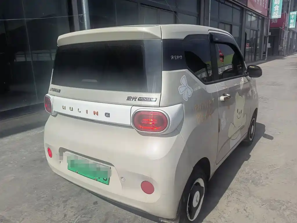 Wuling MINIEV — миниатюра 6